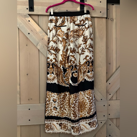 NWOT Pinch Patterned Satin Wide Leg Pants - Picture 7 of 7